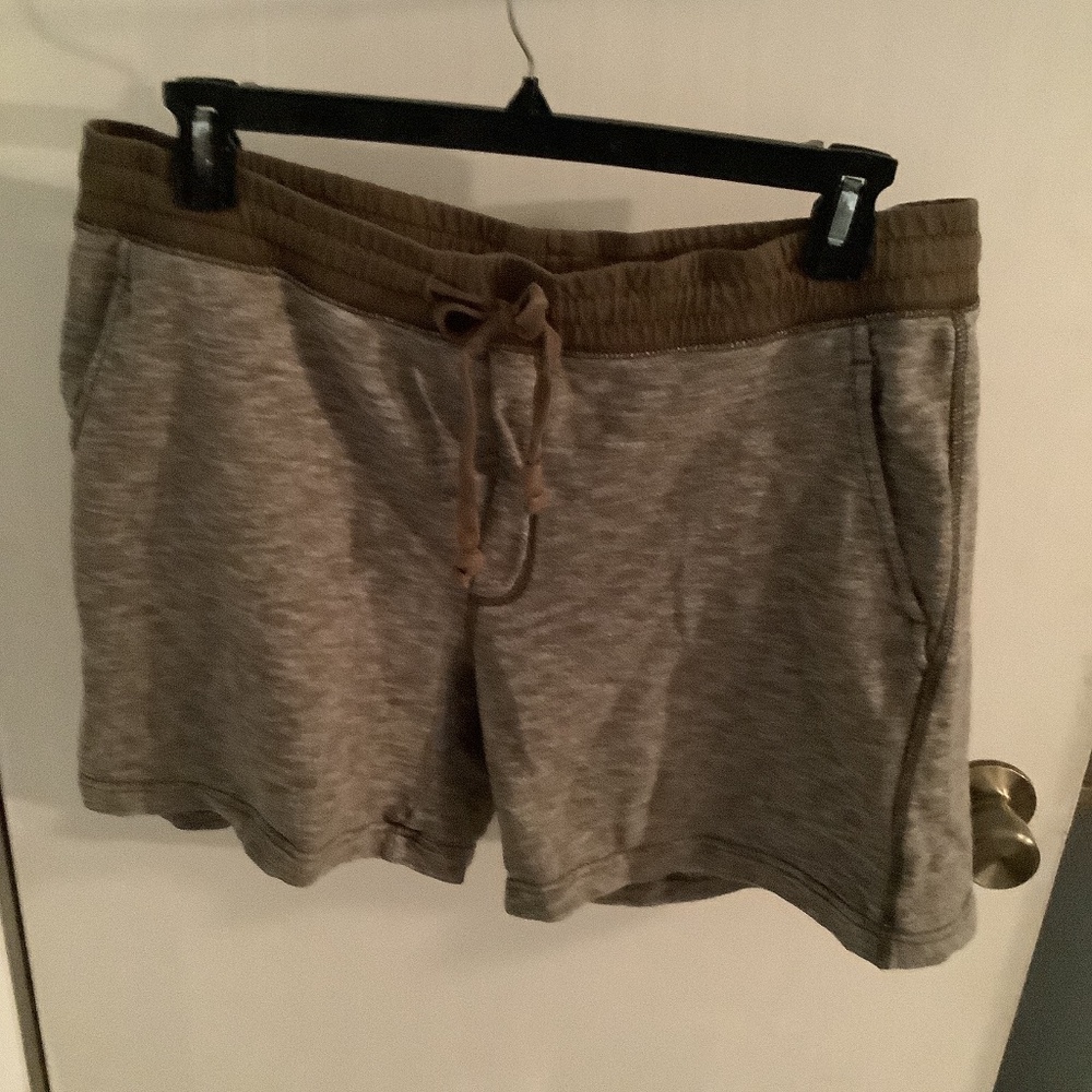 GAP casual drawstring shorts  XL